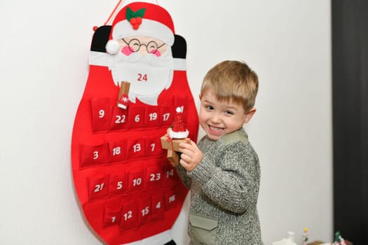 A girl find gifts Felt santa claus advent calendar