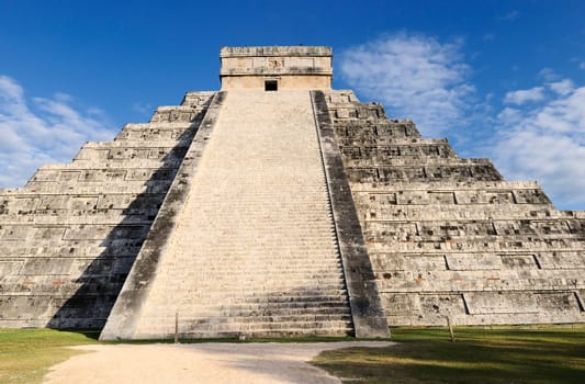 Chichen Itza feathered serpent pyramid, Mexico