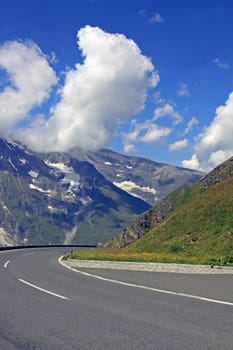 Hairpin bend of the Grossglockner High Alpine Road