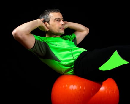 Fitness training with the Pezzi ball