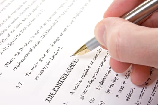 rent contract. customer read and sign agreement