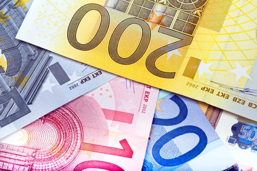 Background on euro banknotes