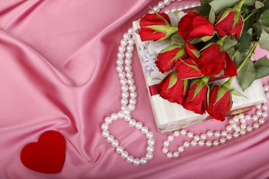 Gift box, pearl beads and bouquet of roses. Valentine&#039 s day card.