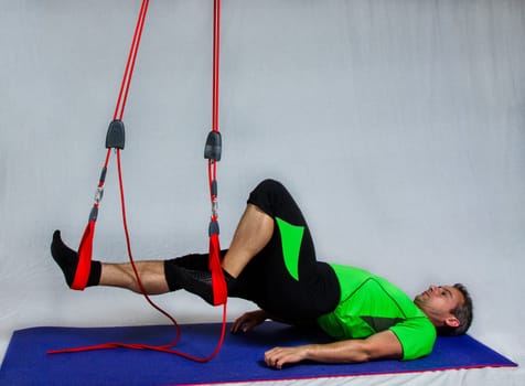 Fitness training with the sling