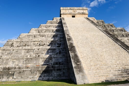 Chichen Itza feathered serpent pyramid, Mexico