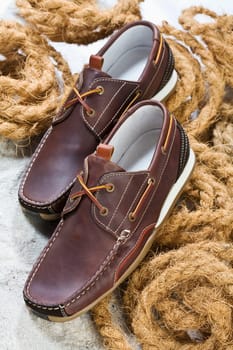 Casual shoes