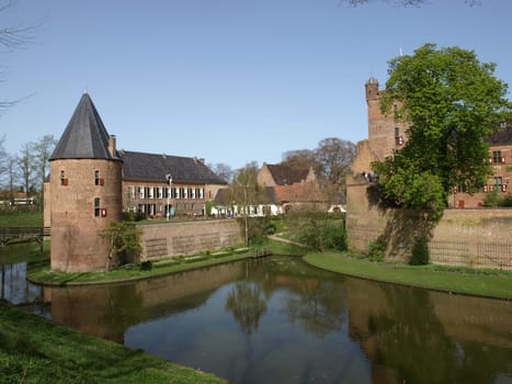 Huis-Bergh Castle