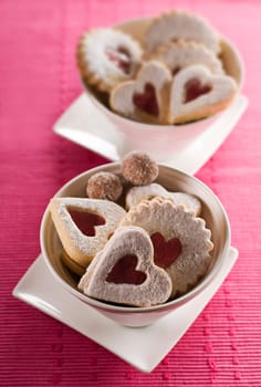 Freshly baked cookies in a bowl close up shoot