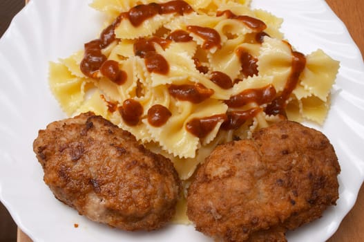 Pasta and rissoles