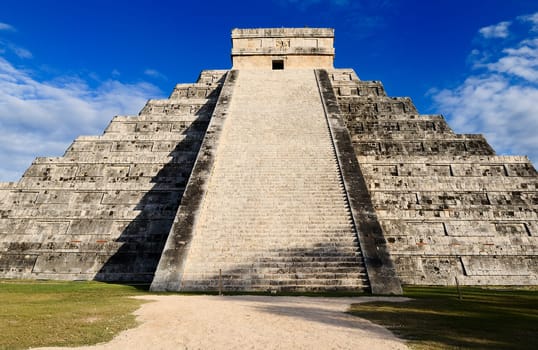 Chichen Itza feathered serpent pyramid, Mexico