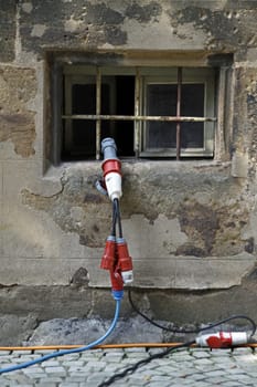 Power wiring