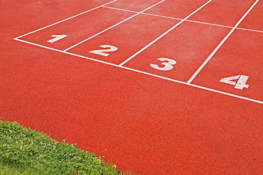 Numbers of track lanes in sports runway