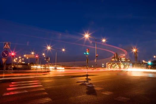 Stoplights in a crossing at night