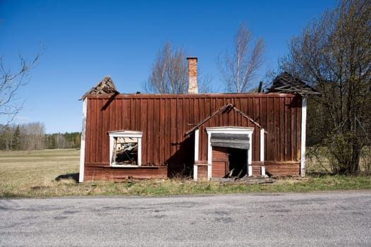 Ruined Farmhouse on a sunny day