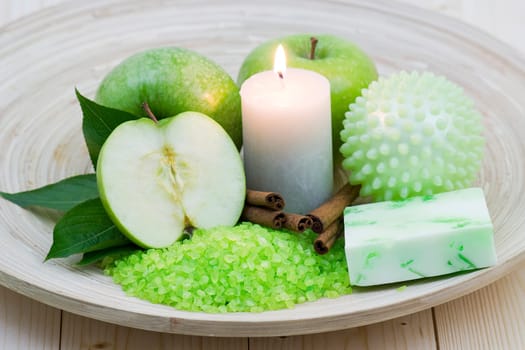 aromatic apple bath - bar of soap, bath salt, fresh apples