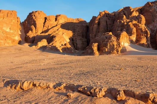 MORNING LIGHT IN THE STONE DESERT SINAI