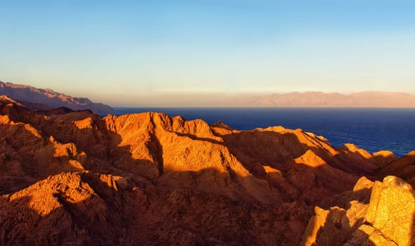RED MOUNTAINS