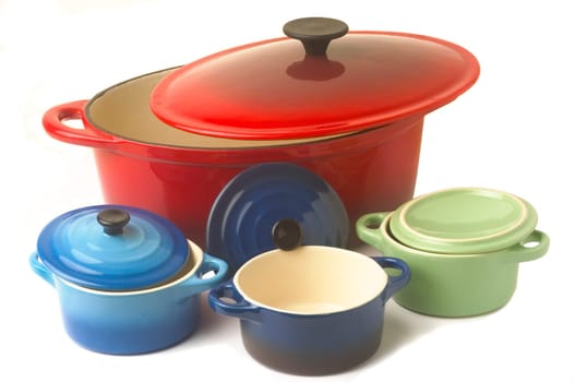 Mini casseroles individual which makes it possible individually to simmer a dish while adding an original character to the presentation.