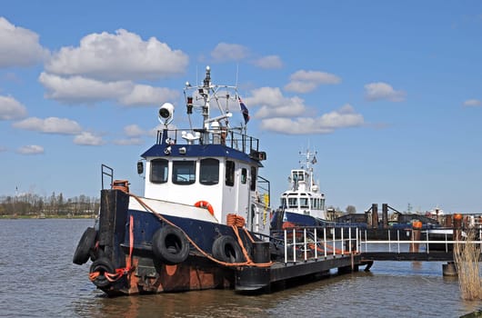 Pilot boat