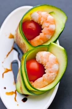 Appetizer with zucchini, shrimp and tomatoes