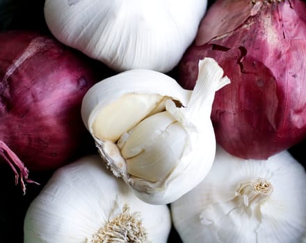White Garlic and red onion