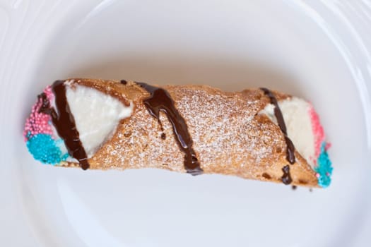 Cannoli siciliani - Sicilian pastry on a dish