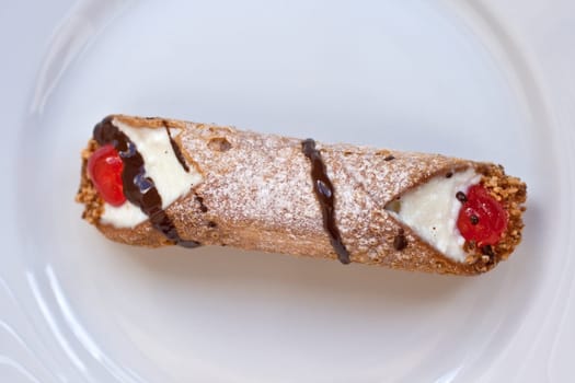 Cannoli siciliani - Sicilian pastry on a dish