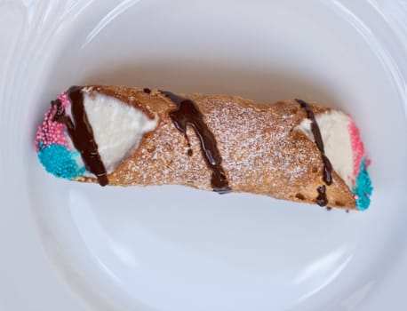 Cannoli siciliani - Sicilian pastry on a dish