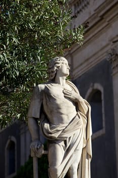 Statue un the balaustrade, Catania cathedral