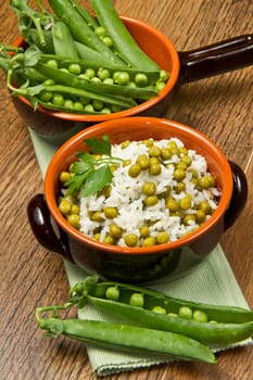 risotto with peas in crock