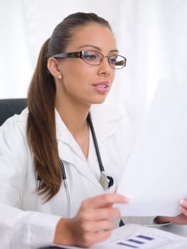 20-25 years old beautiful female doctor