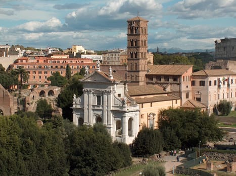 Glipses of ancient Rome seen from the Forum.