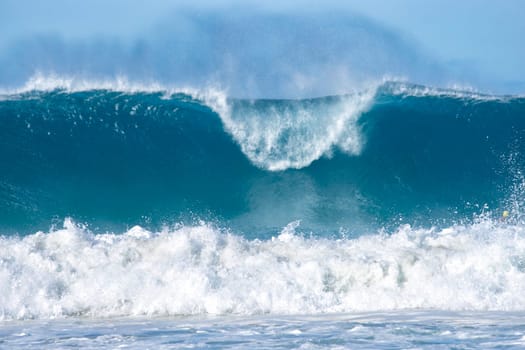 huge waves ready for surfing at bondi beach