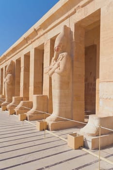 View of the statue of Queen Hatshepsut. The Temple of Queen Hatshepsut at Luxor (Egypt )