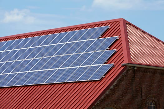 Photovoltaic system mounted on the roof of a farm