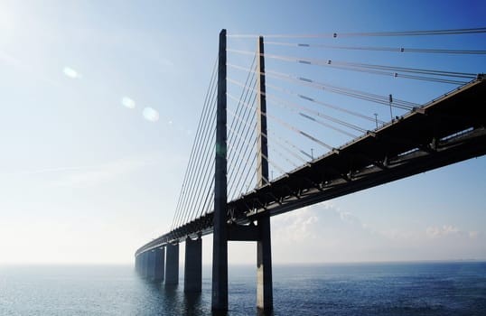 The Oresund bridge between Sweden and denmark - Die Öresundbrücke bei Gegenlicht zwischen Schweden und Dänemark