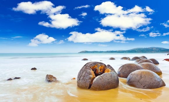 Moeraki Boulders panorama. New Zealand