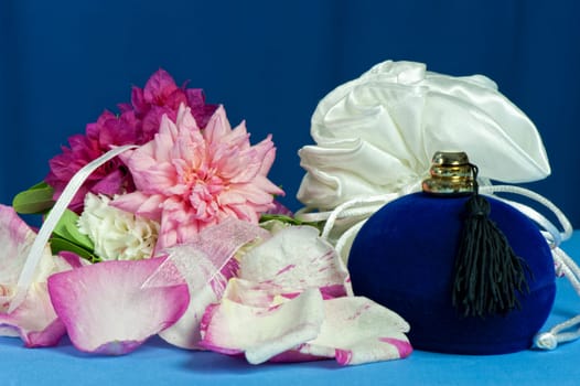 Arrangement with flowers and favors for wedding, baptism and First Communion