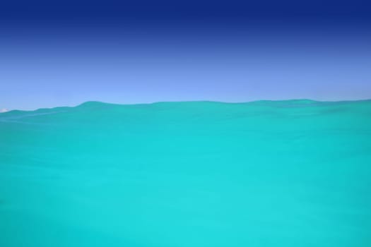 caribbean wave turquoise water high horizon
