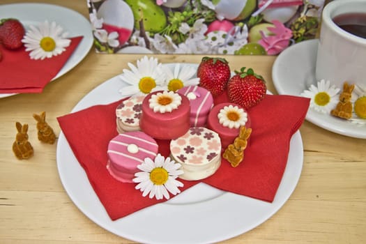 Colourful cakes for Easter