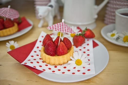Fresh strawberry cake