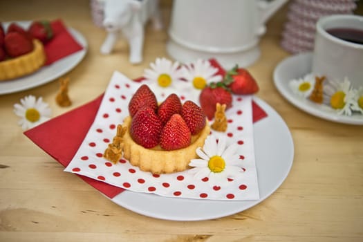 Fresh strawberry cake