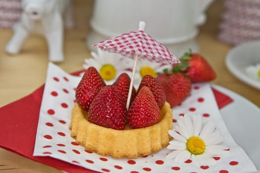 Fresh strawberry cake