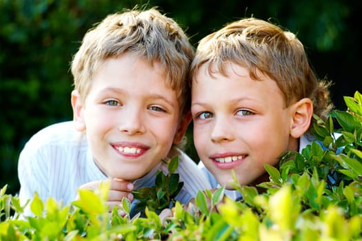 Portrait of happy friends smiling at camera