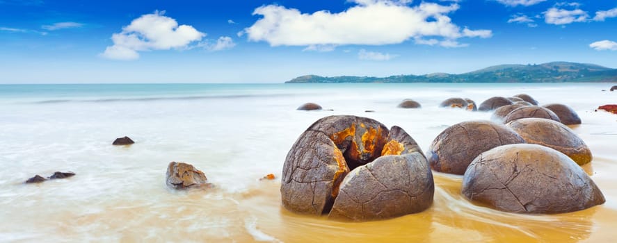 Moeraki Boulders panorama. New Zealand