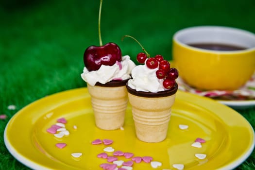 Cream tart for picnic