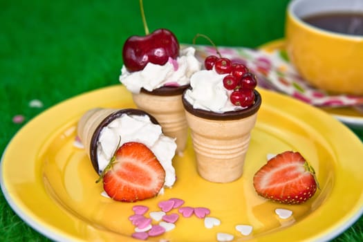 Cream tart for picnic