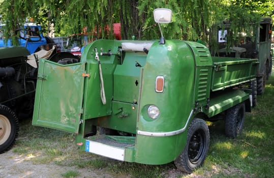 Multicar M 21