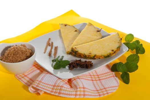 Pineapple with brown sugar, cinnamon and lemon