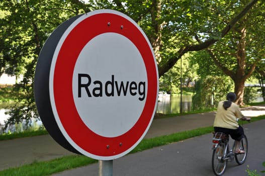 Cycle track